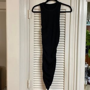 Black bodycon dress